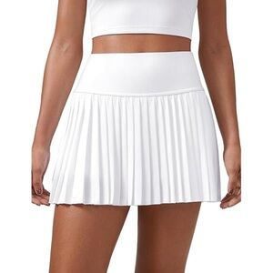 Tennis pleated white skirt NWOT Size L-XL